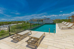 Dazzling Apartment WIth Balcony Tuk